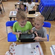 Dzieci kodują z tabletem