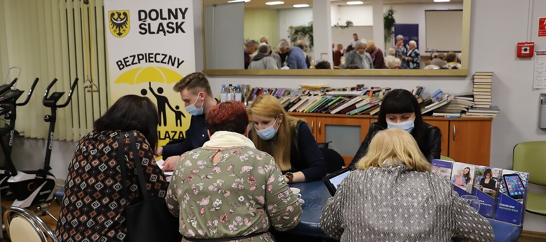 Wykład prowadzony przez edukatorów.