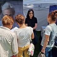 stoisko UKE - organizatorzy i goście