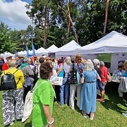 stoisko UKE - organizatorzy i goście