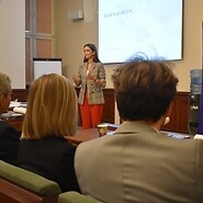 Agnieszka Michalska w trakcie prezentacji dla rzeczników